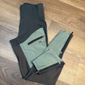 Kari Traa Black and Sage Green Cropped Athletic Pants